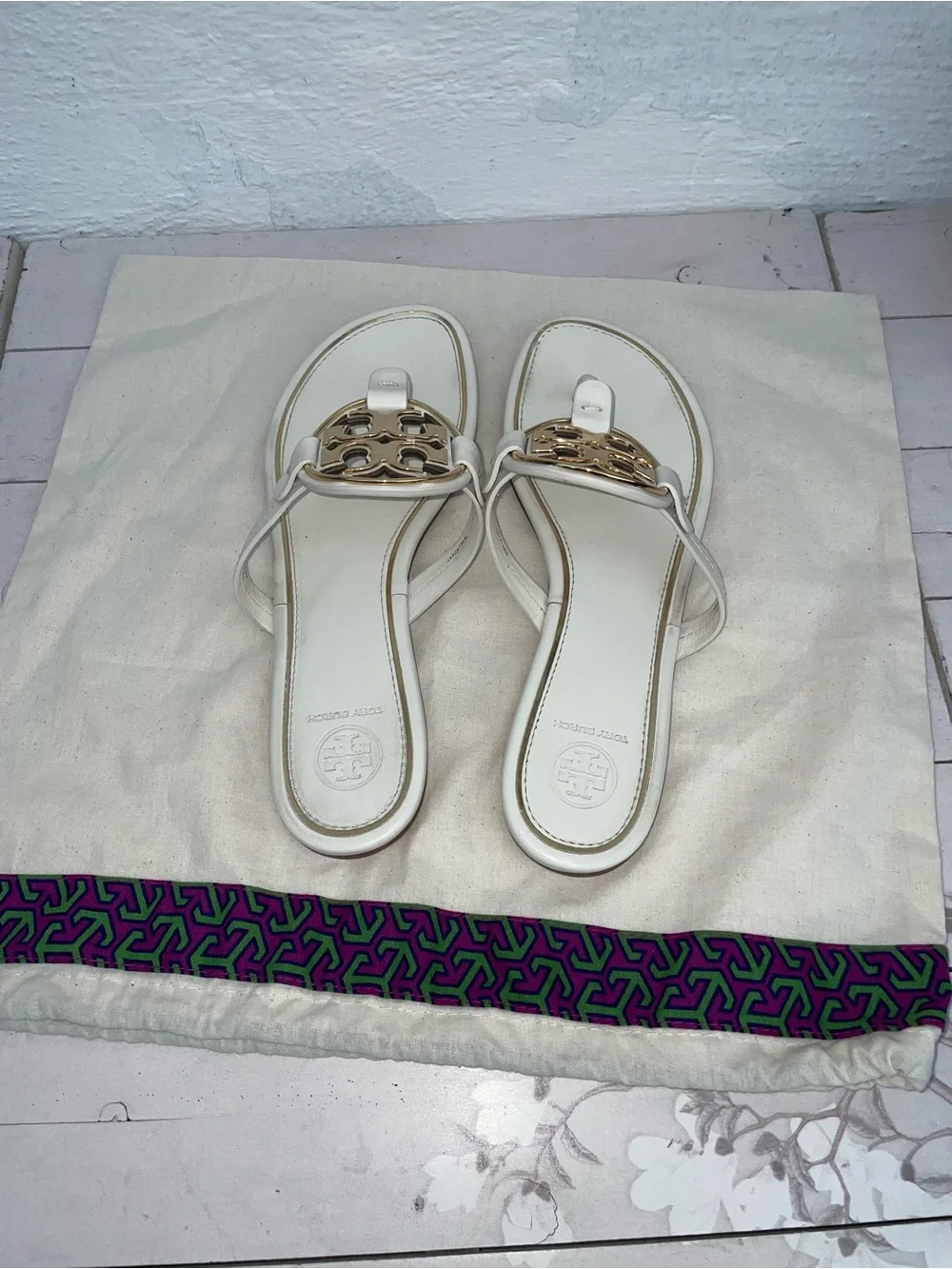 Tory Burch White Leather Gold Logo Thong Sandals